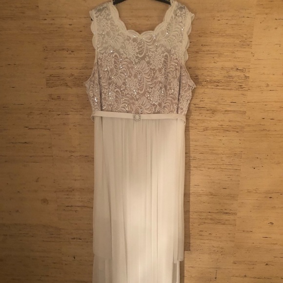 Evening Gown - Picture 2 of 3